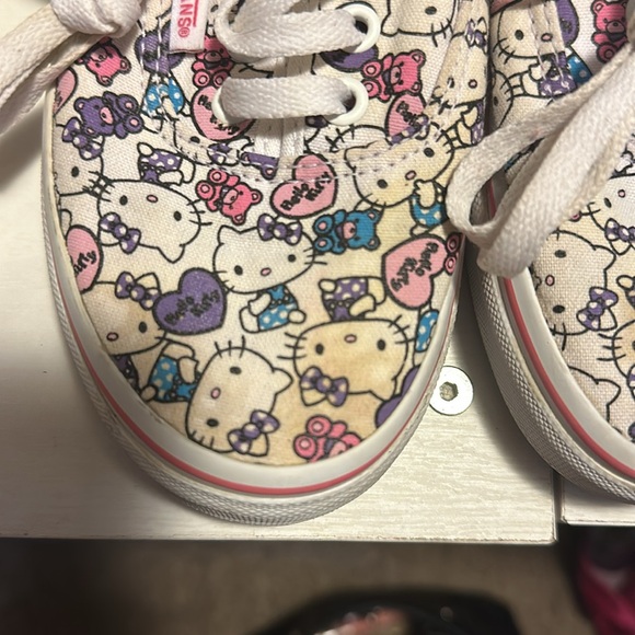 Hello Kitty vans - Picture 6 of 10
